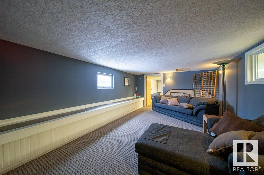 22904 110 Av Nw Property Photo 17