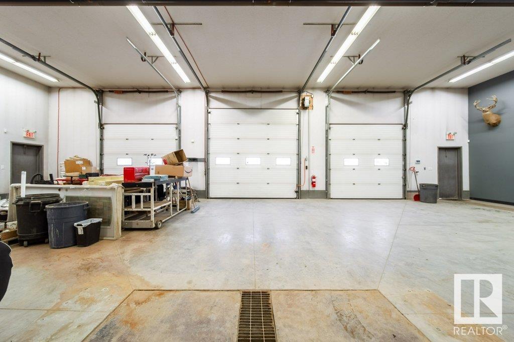 22904 110 Av Nw Property Photo 23