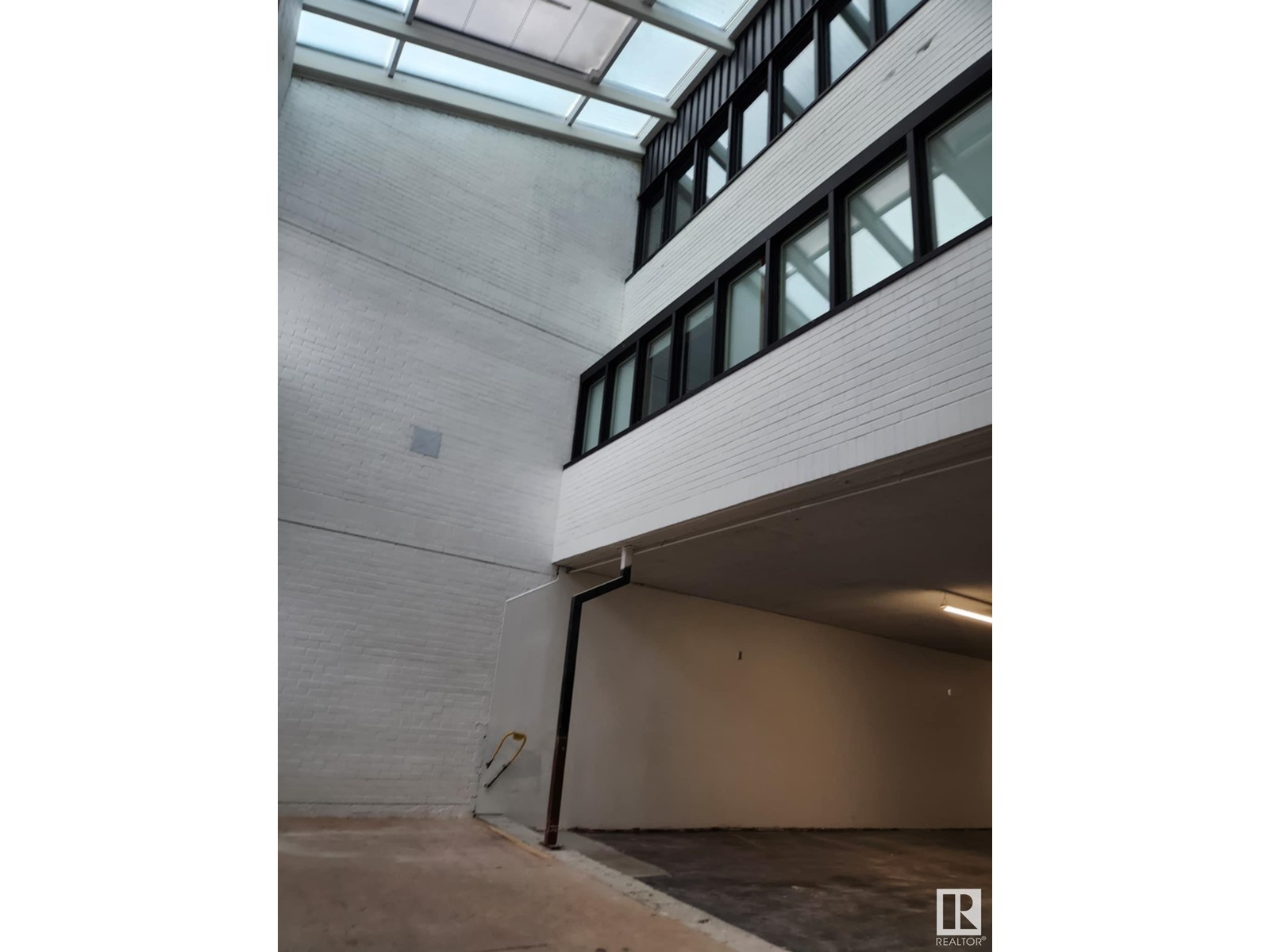 #200 10324 82 Av Nw Property Photo 7