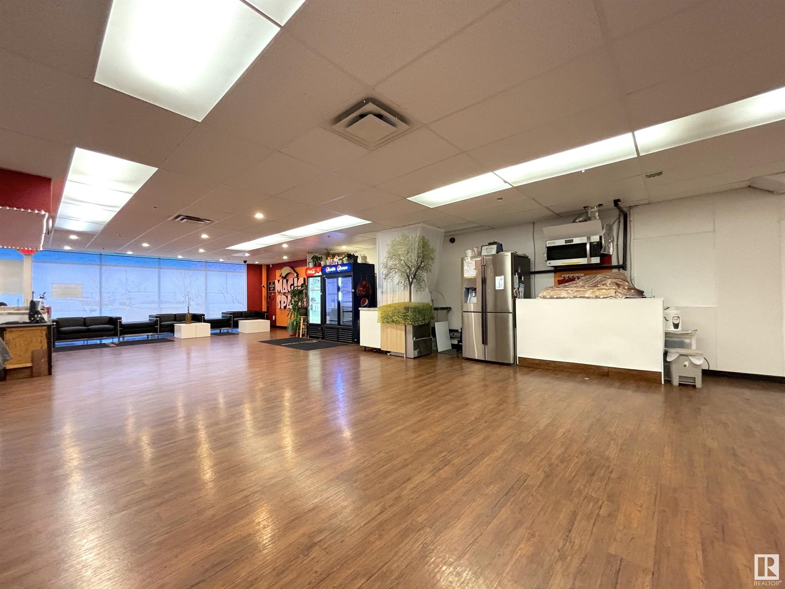 #102 9058 22 Av Sw Property Photo 6