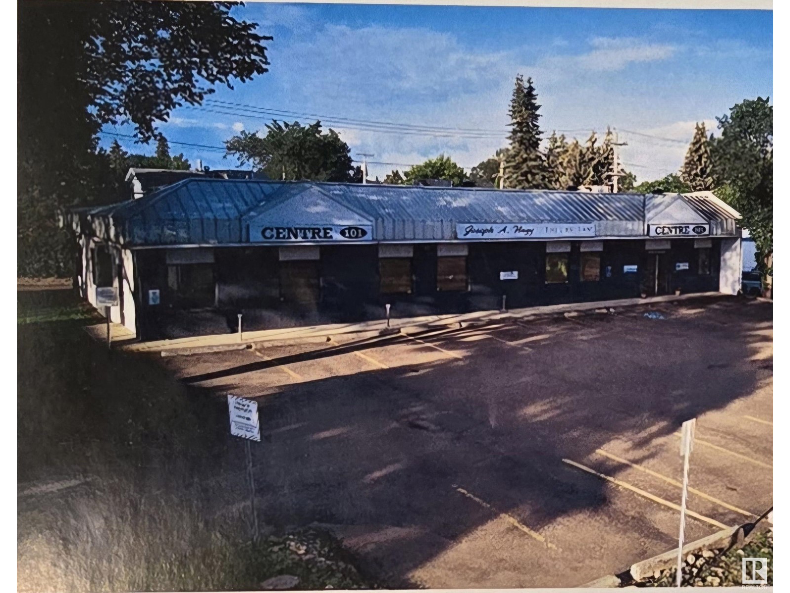 7815 101 Av Nw Nw Property Photo 1