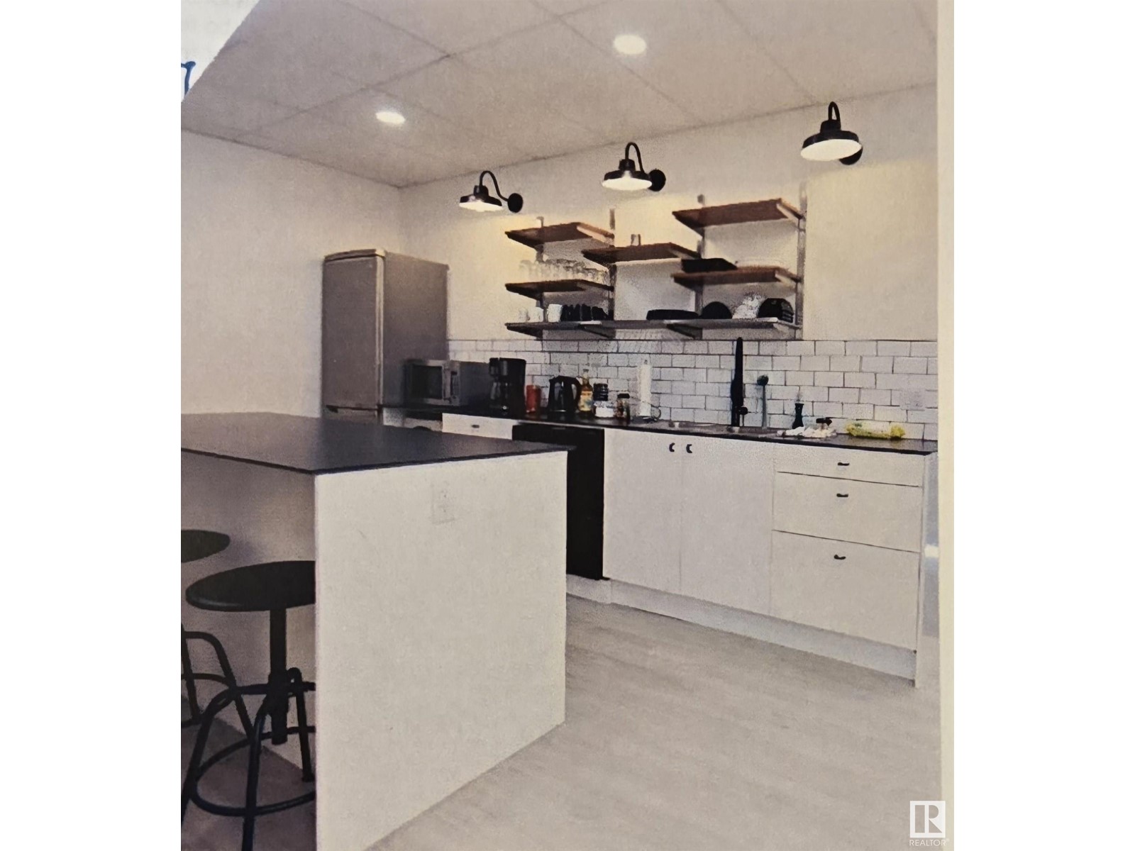 7815 101 Av Nw Nw Property Photo 6