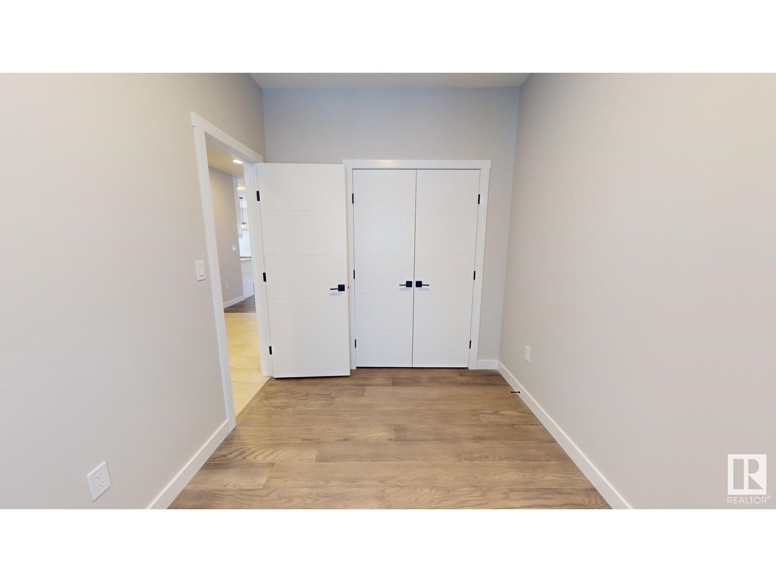 4220 41b Av Property Photo 7