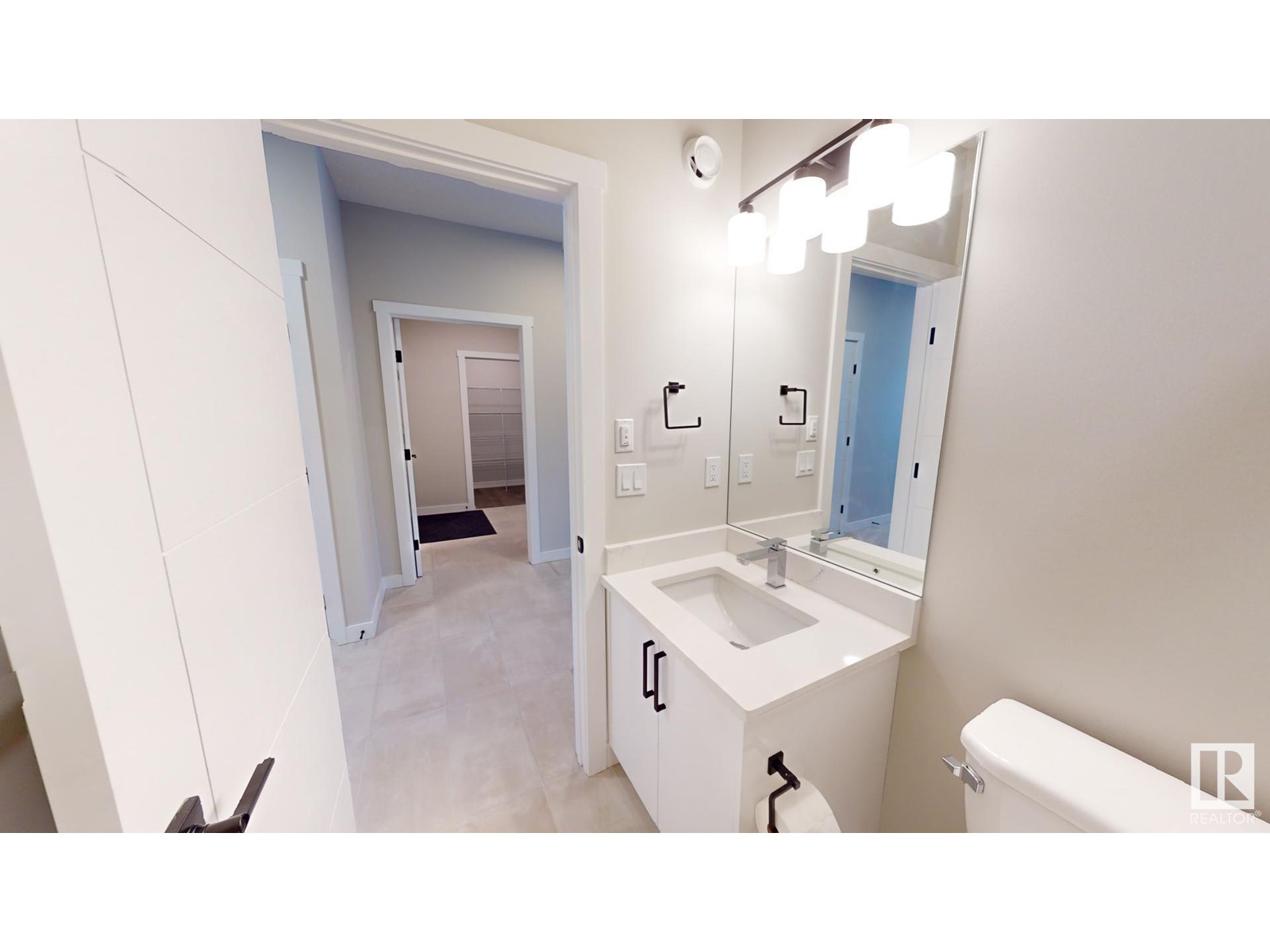 4220 41b Av Property Photo 8