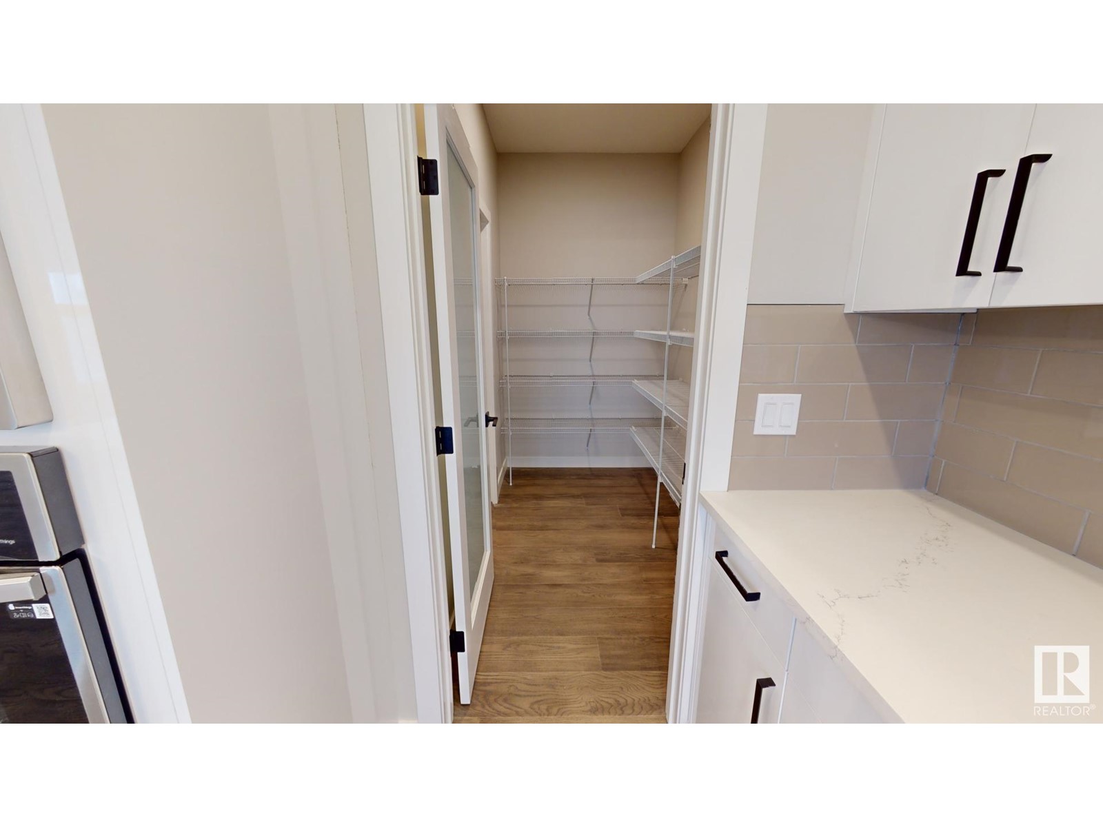 4220 41b Av Property Photo 10
