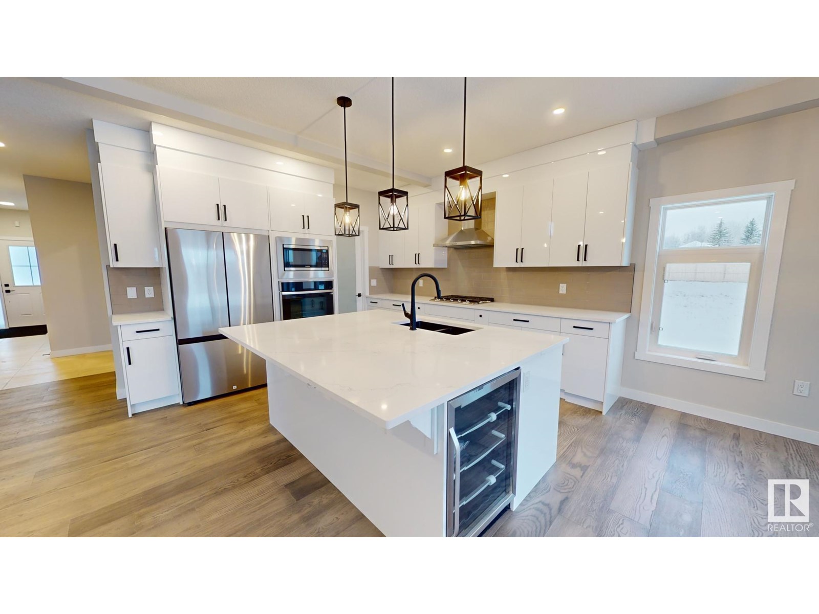 4220 41b Av Property Photo 11