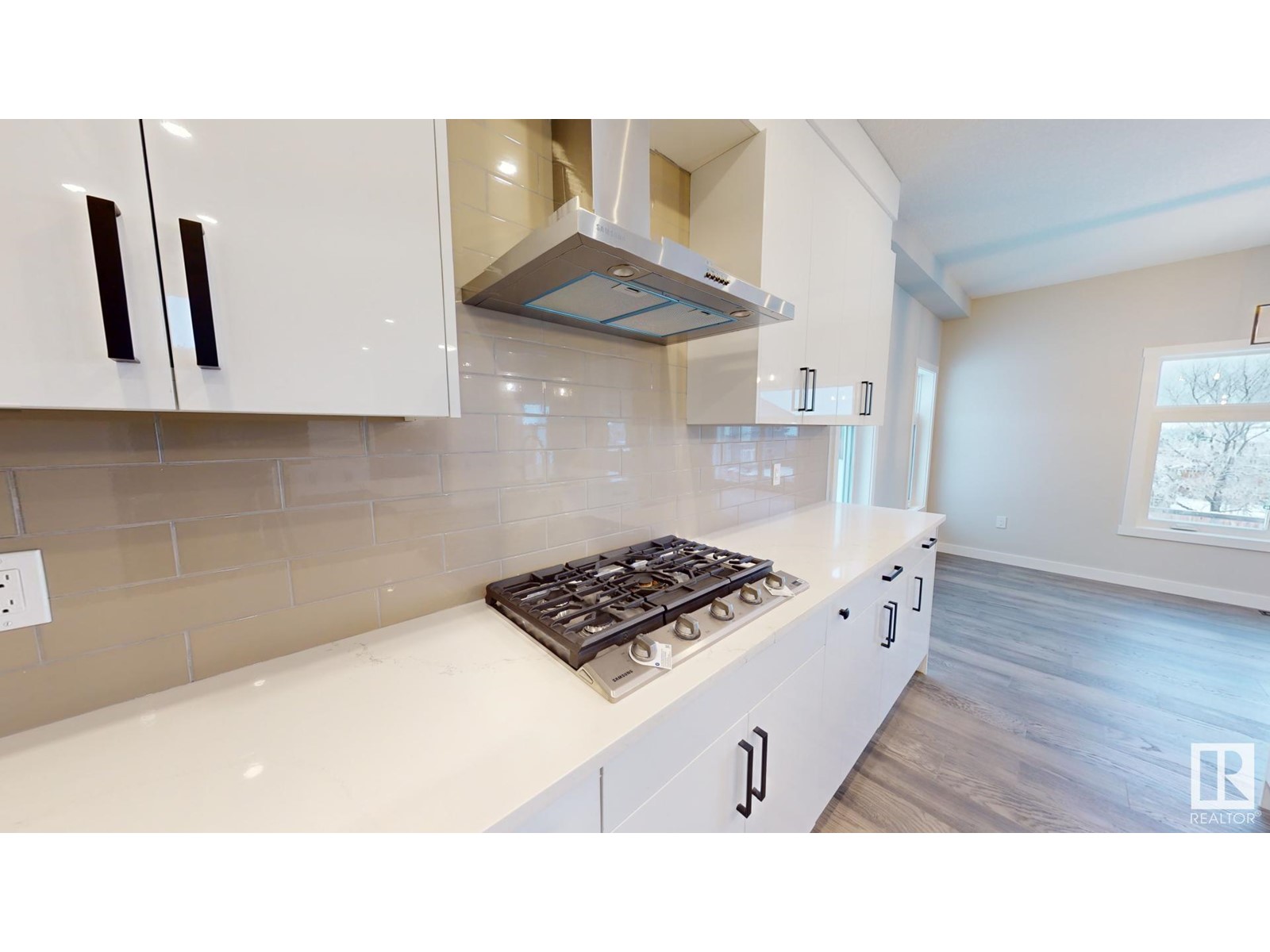 4220 41b Av Property Photo 14