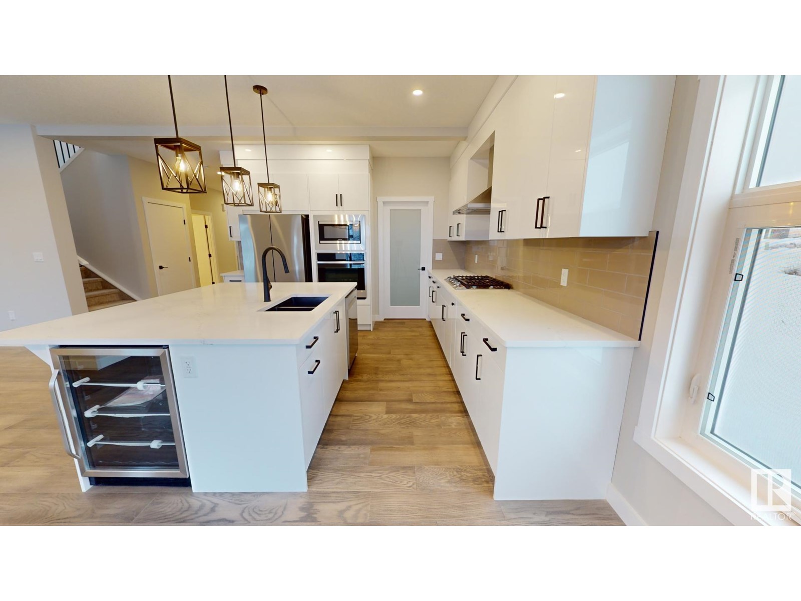 4220 41b Av Property Photo 16