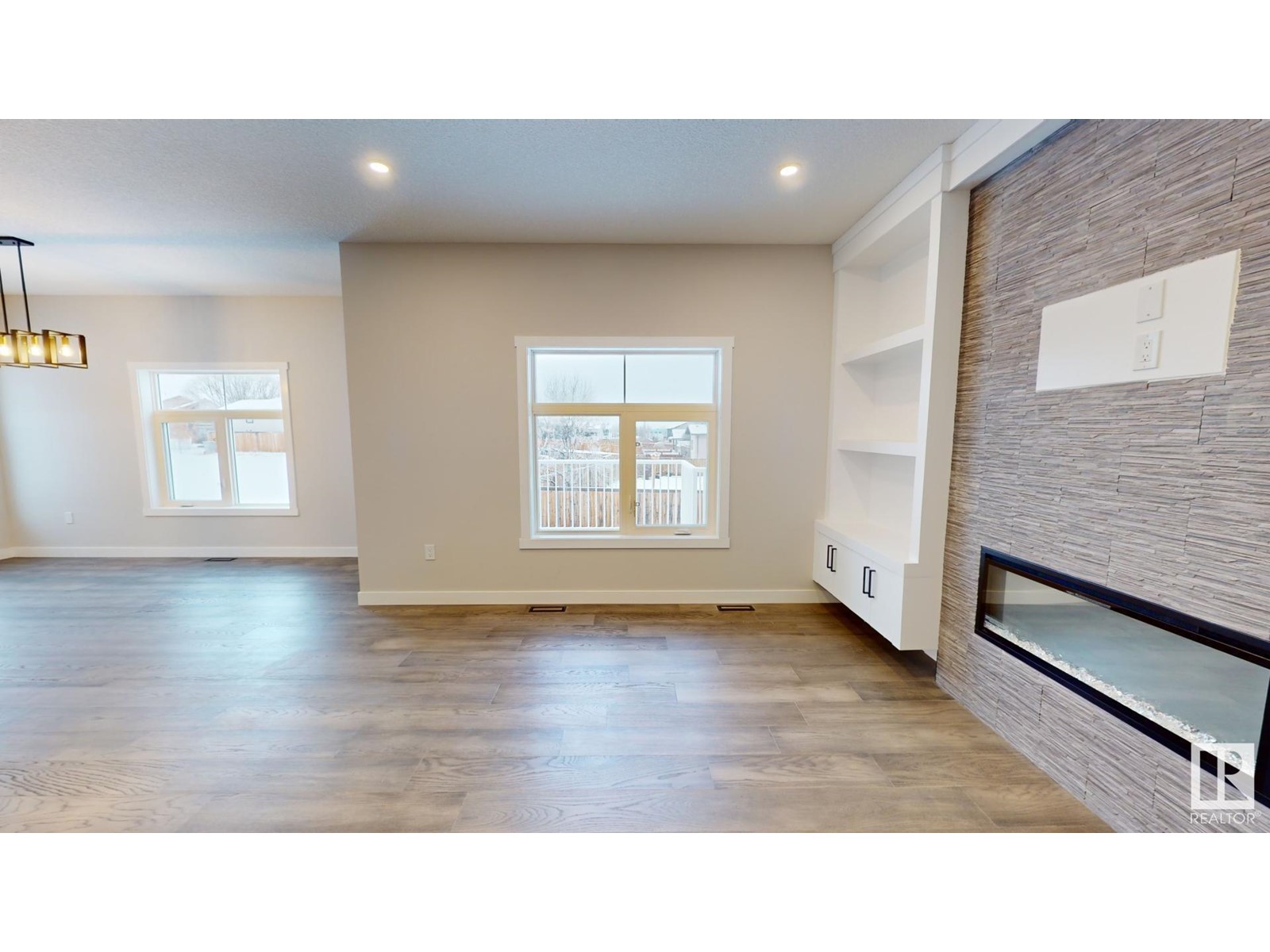 4220 41b Av Property Photo 22