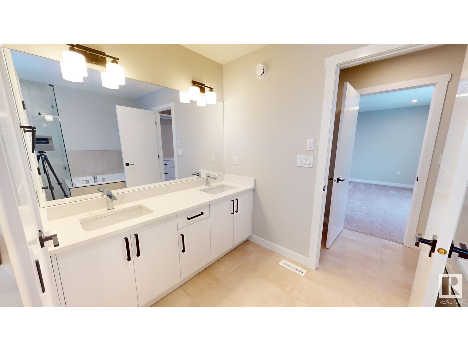 4220 41b Av Property Photo 30