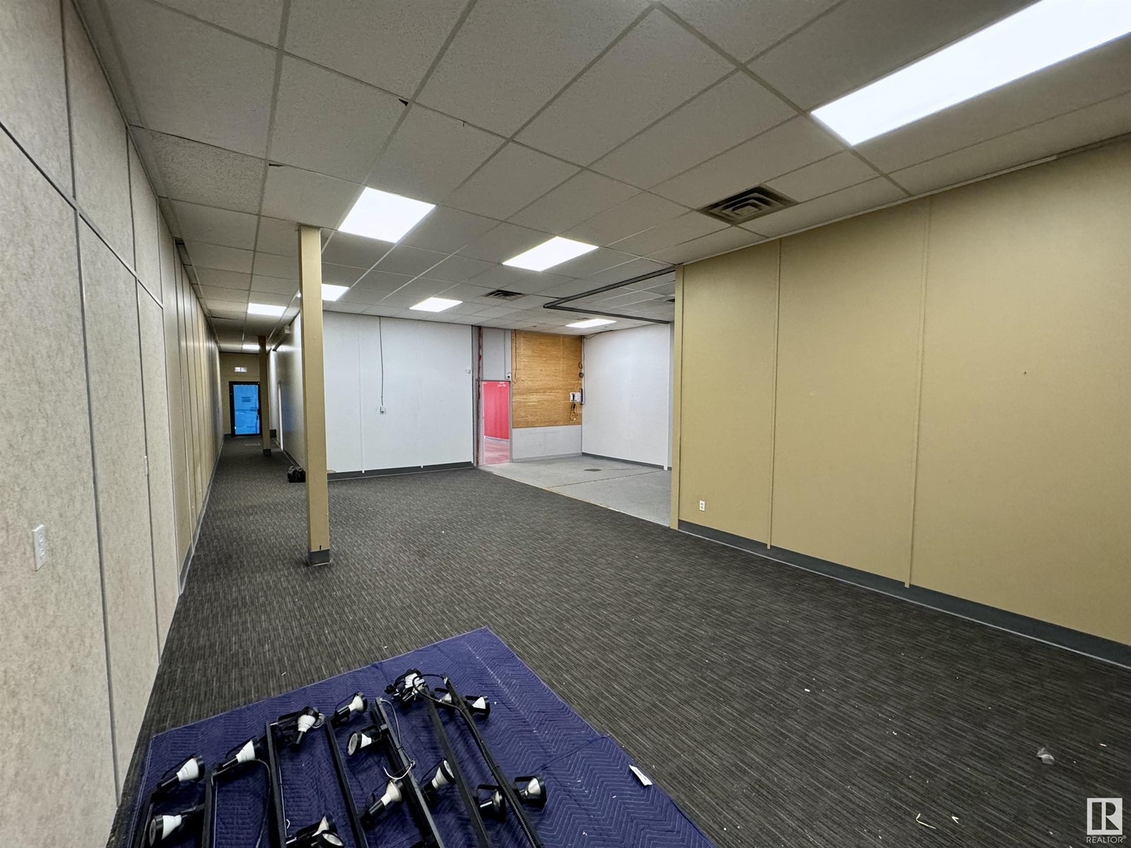 5030 50 Av Property Photo 12