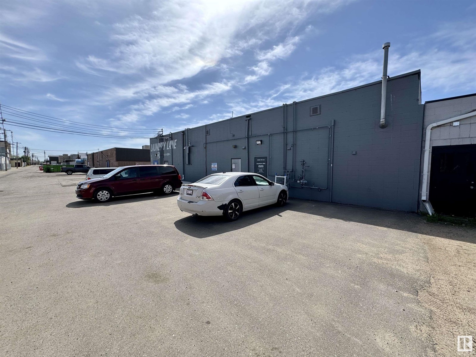 5030 50 Av Property Photo 15