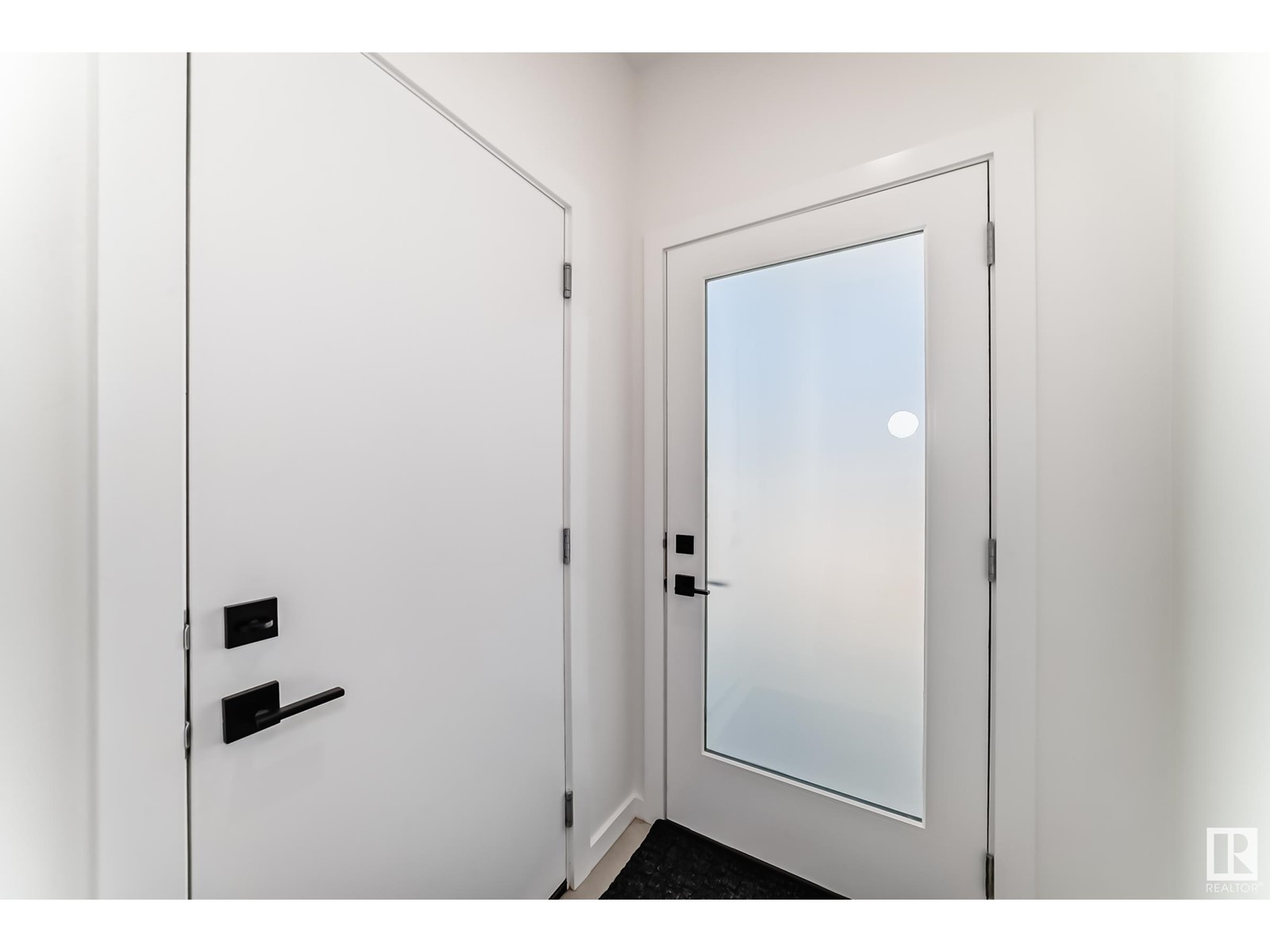 #8 5 Rondeau Dr Property Photo 3