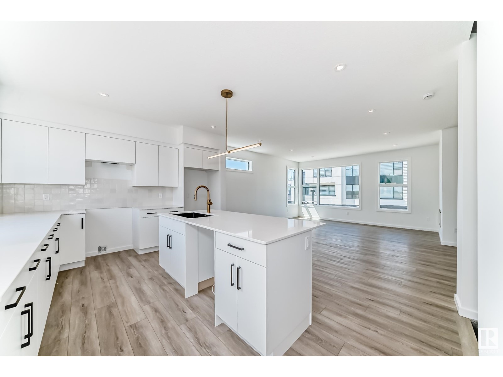 #8 5 Rondeau Dr Property Photo 10