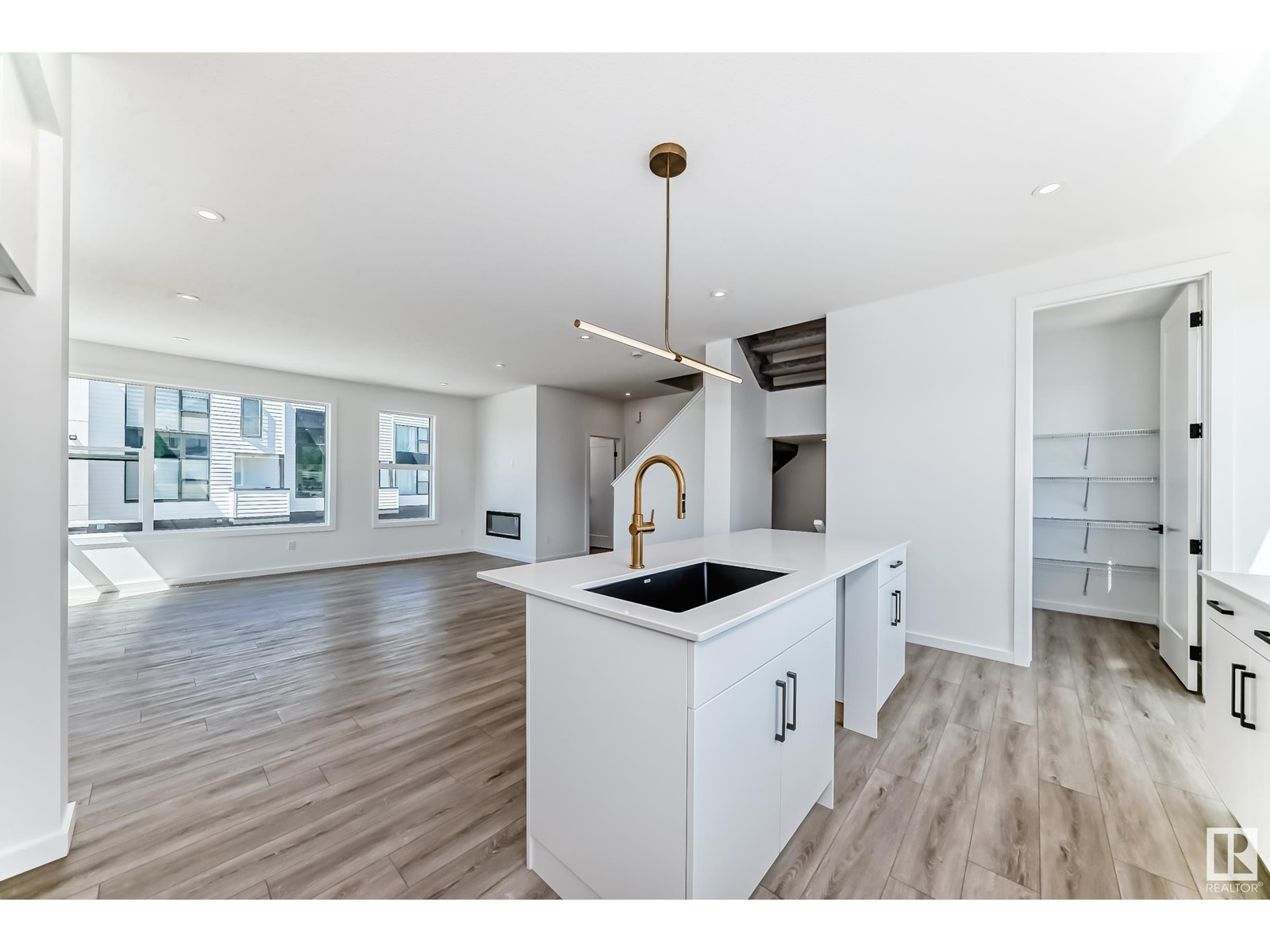 #8 5 Rondeau Dr Property Photo 12