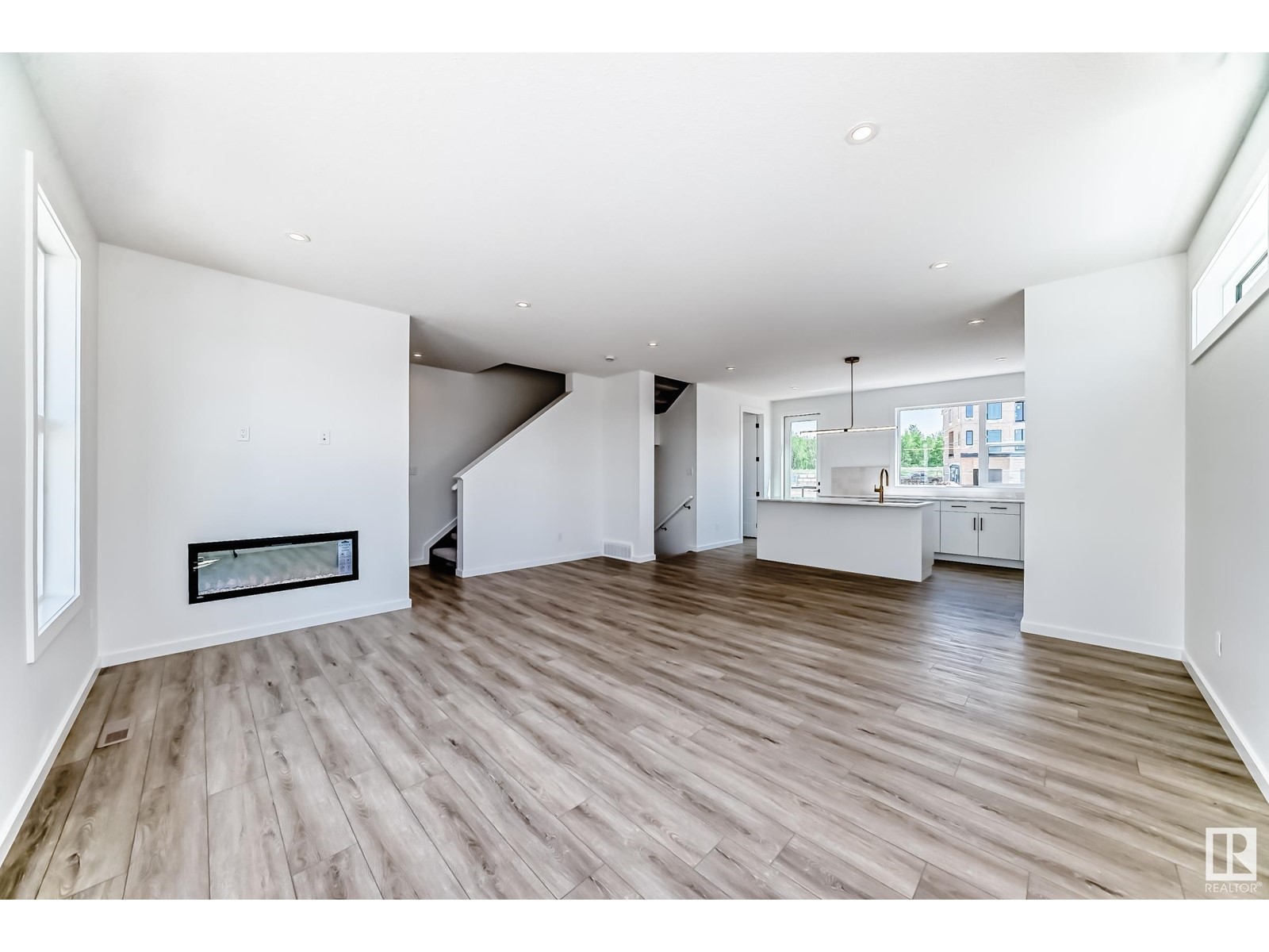#8 5 Rondeau Dr Property Photo 17