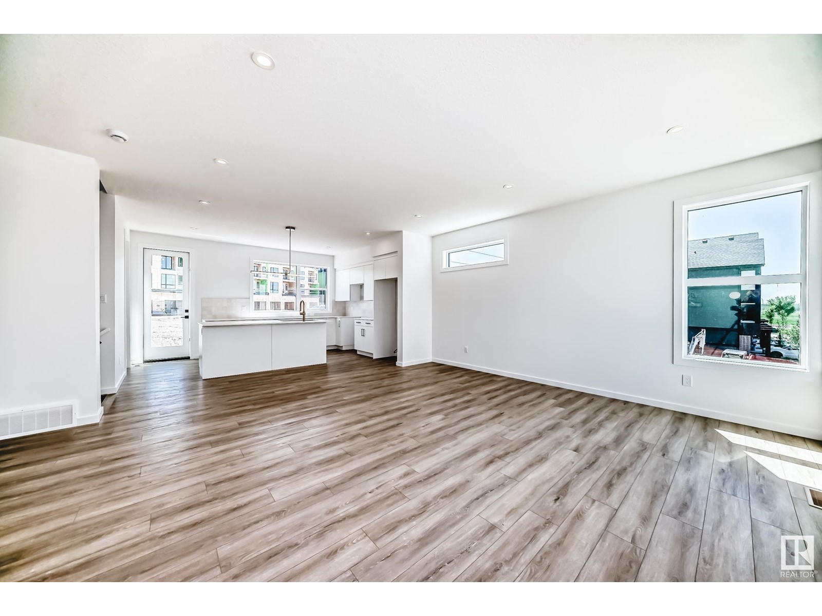 #8 5 Rondeau Dr Property Photo 19