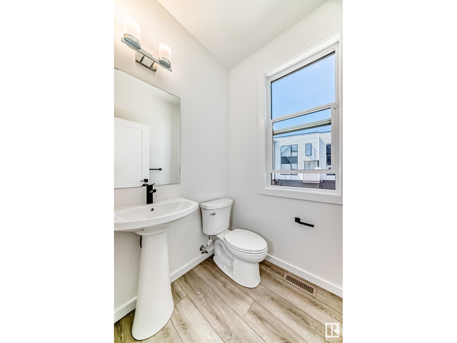 #8 5 Rondeau Dr Property Photo 21