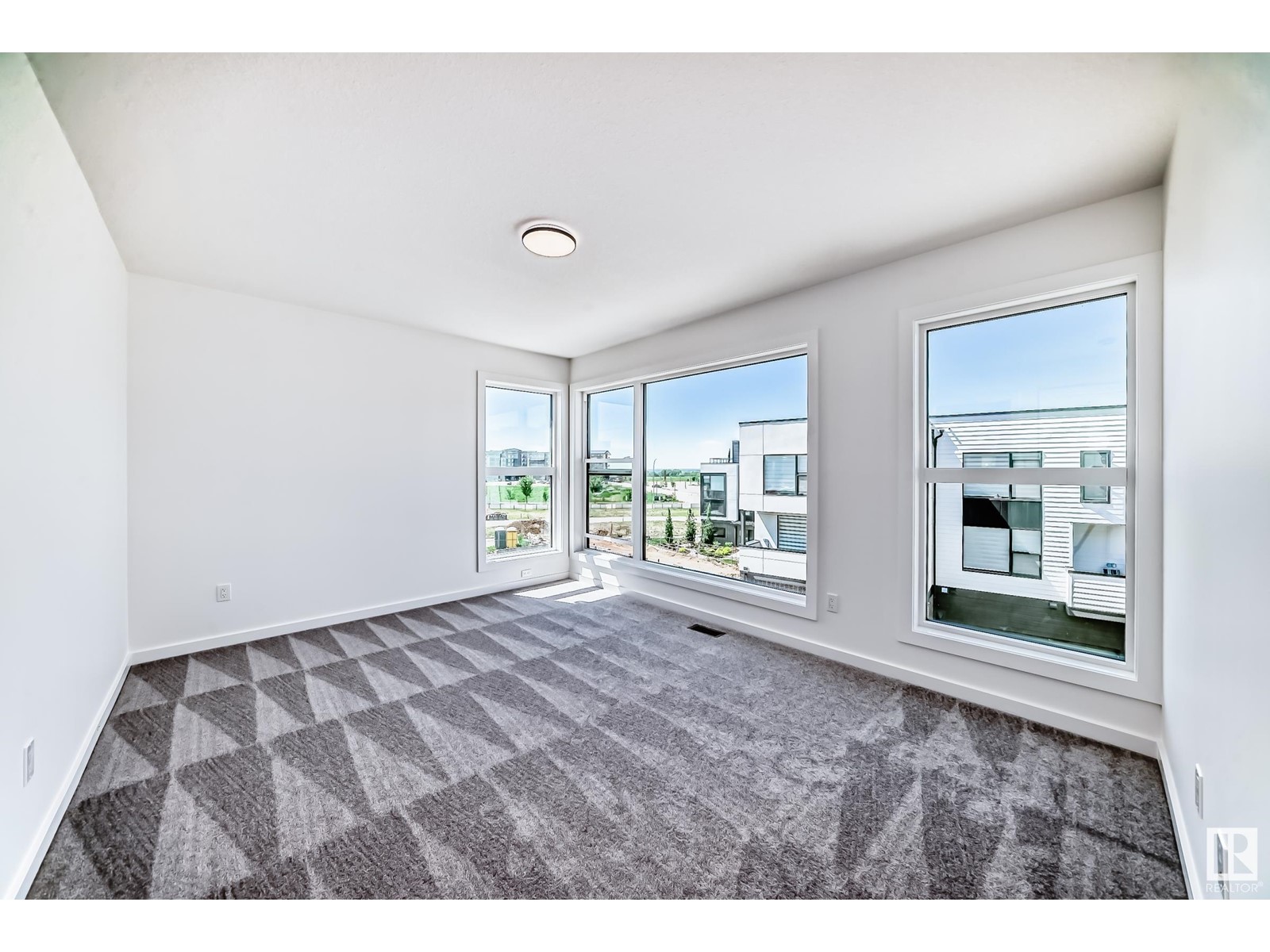 #8 5 Rondeau Dr Property Photo 23