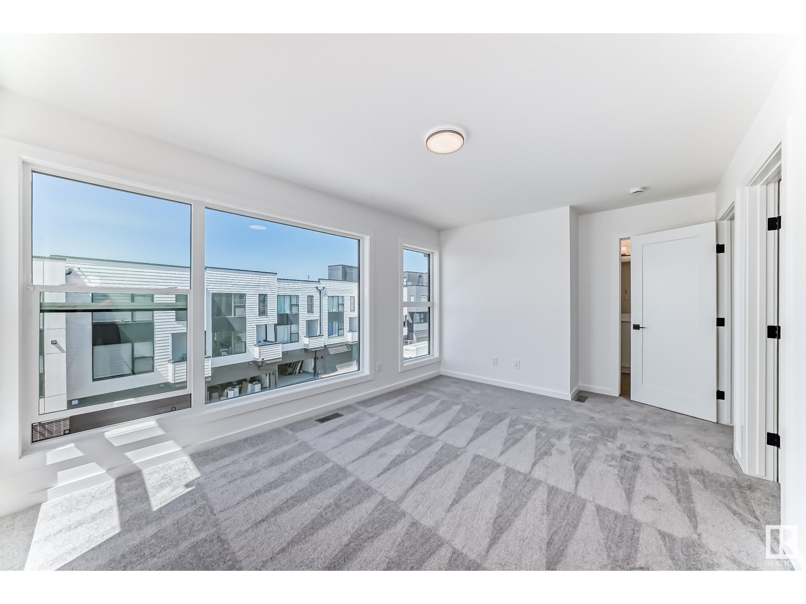 #8 5 Rondeau Dr Property Photo 24