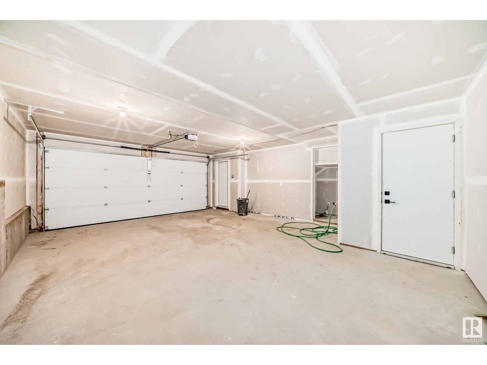 #8 5 Rondeau Dr Property Photo 39