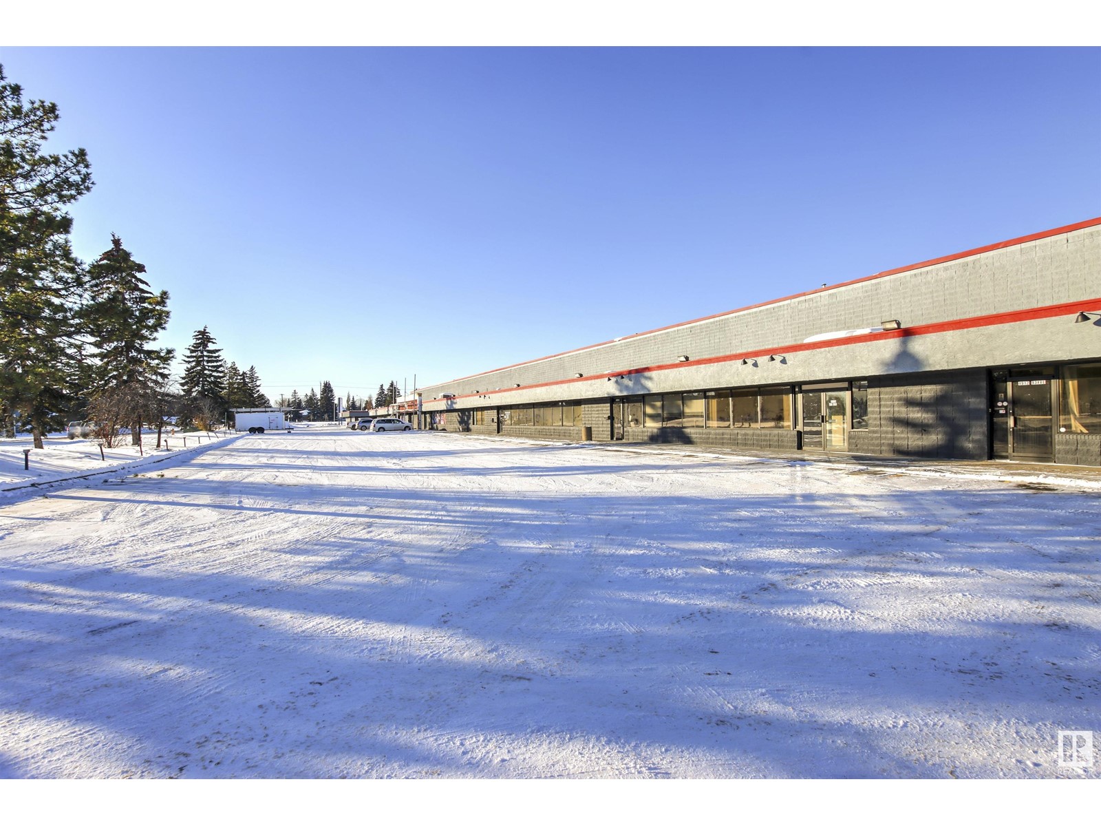 4990 93 Av Nw Nw Property Photo 1