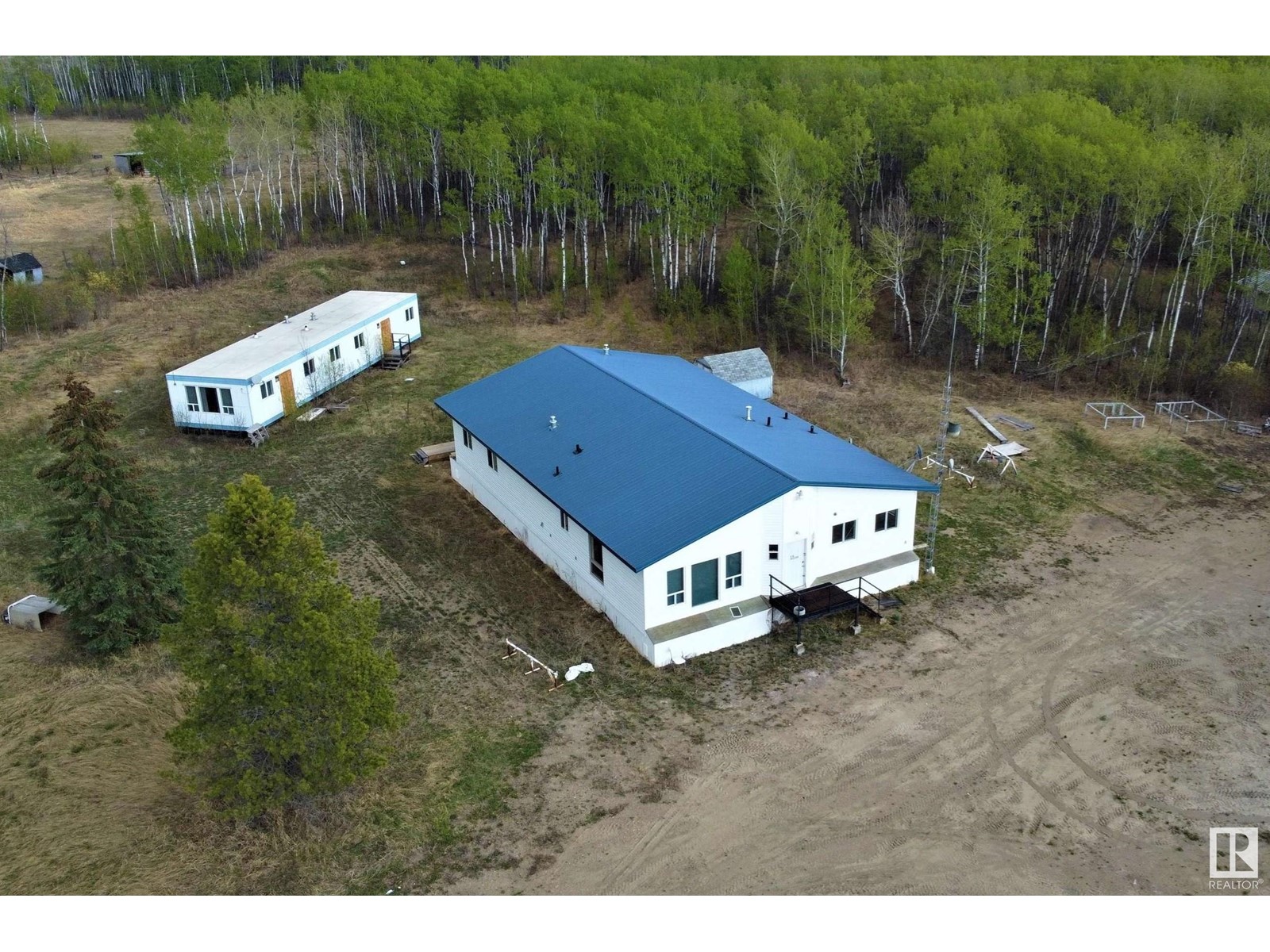 61529 Range Road 443 Property Photo 2