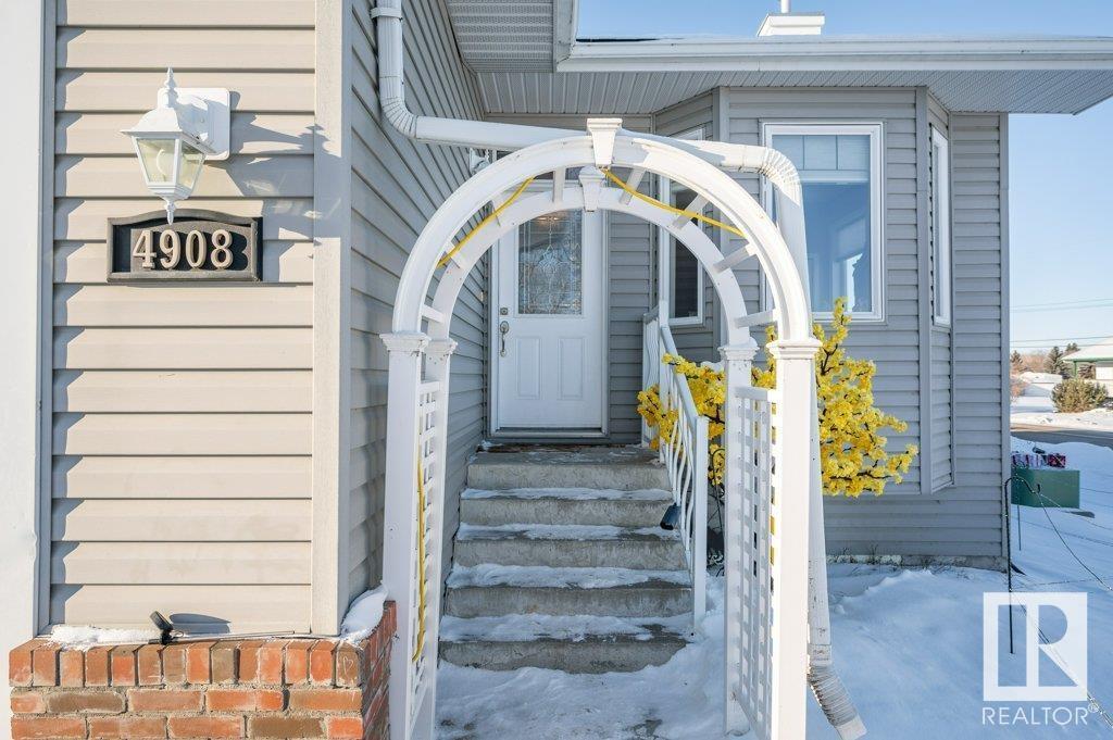 #4 4908 43 St Property Photo 7