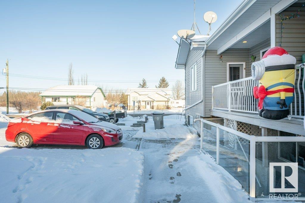 #4 4908 43 St Property Photo 43