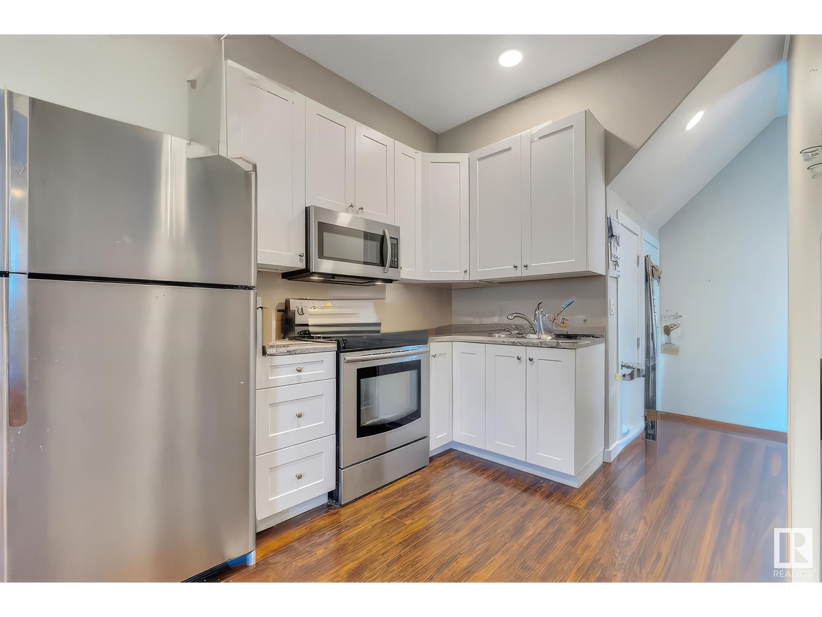 #1-4 4913 47 Av Property Photo 30