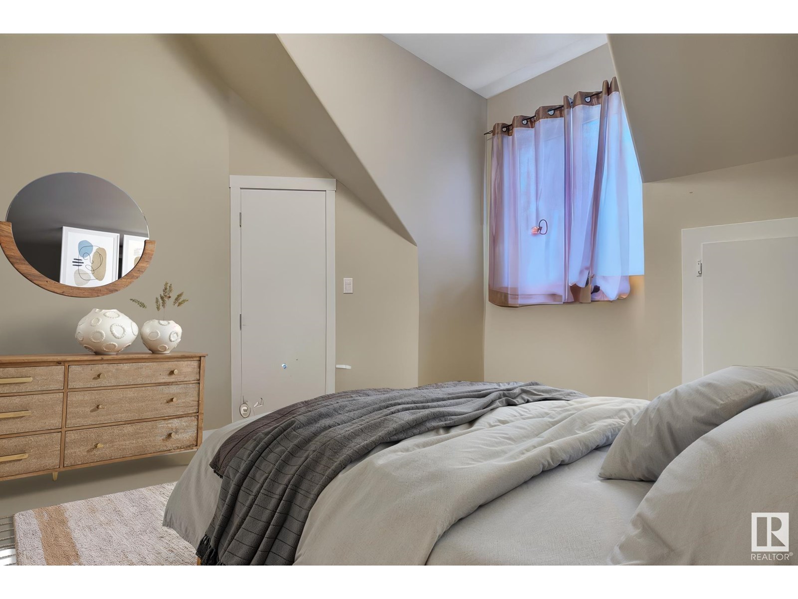 #1-4 4913 47 Av Property Photo 35