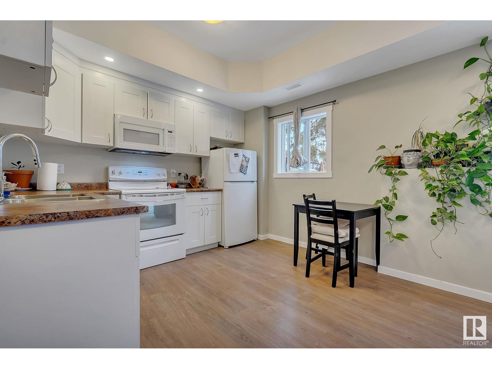 #1-4 4913 47 Av Property Photo 40