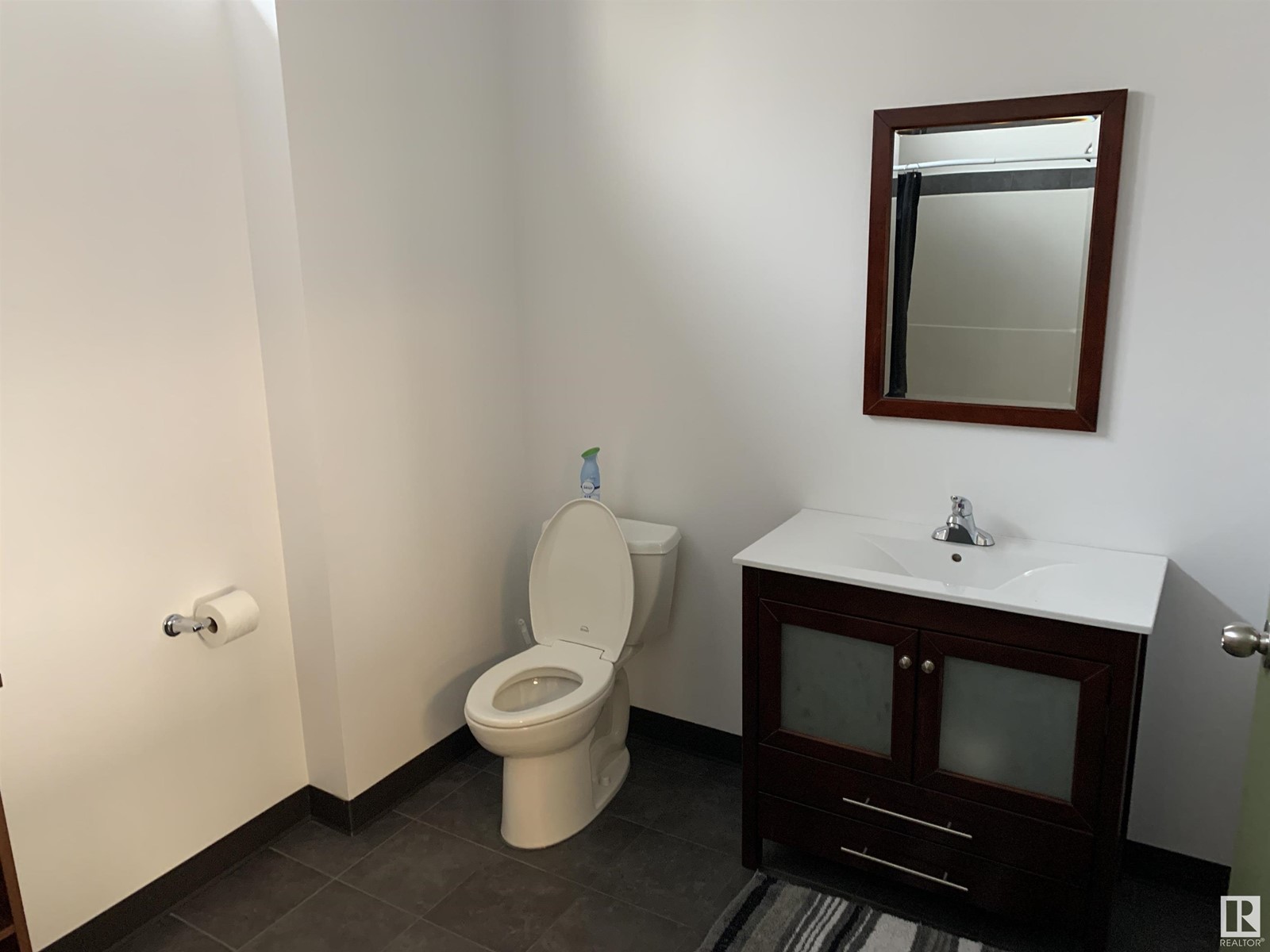 #200 15330 123 Av Nw Property Photo 4