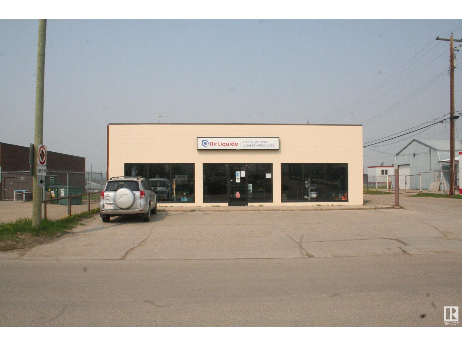 5008 54 St Property Photo 1