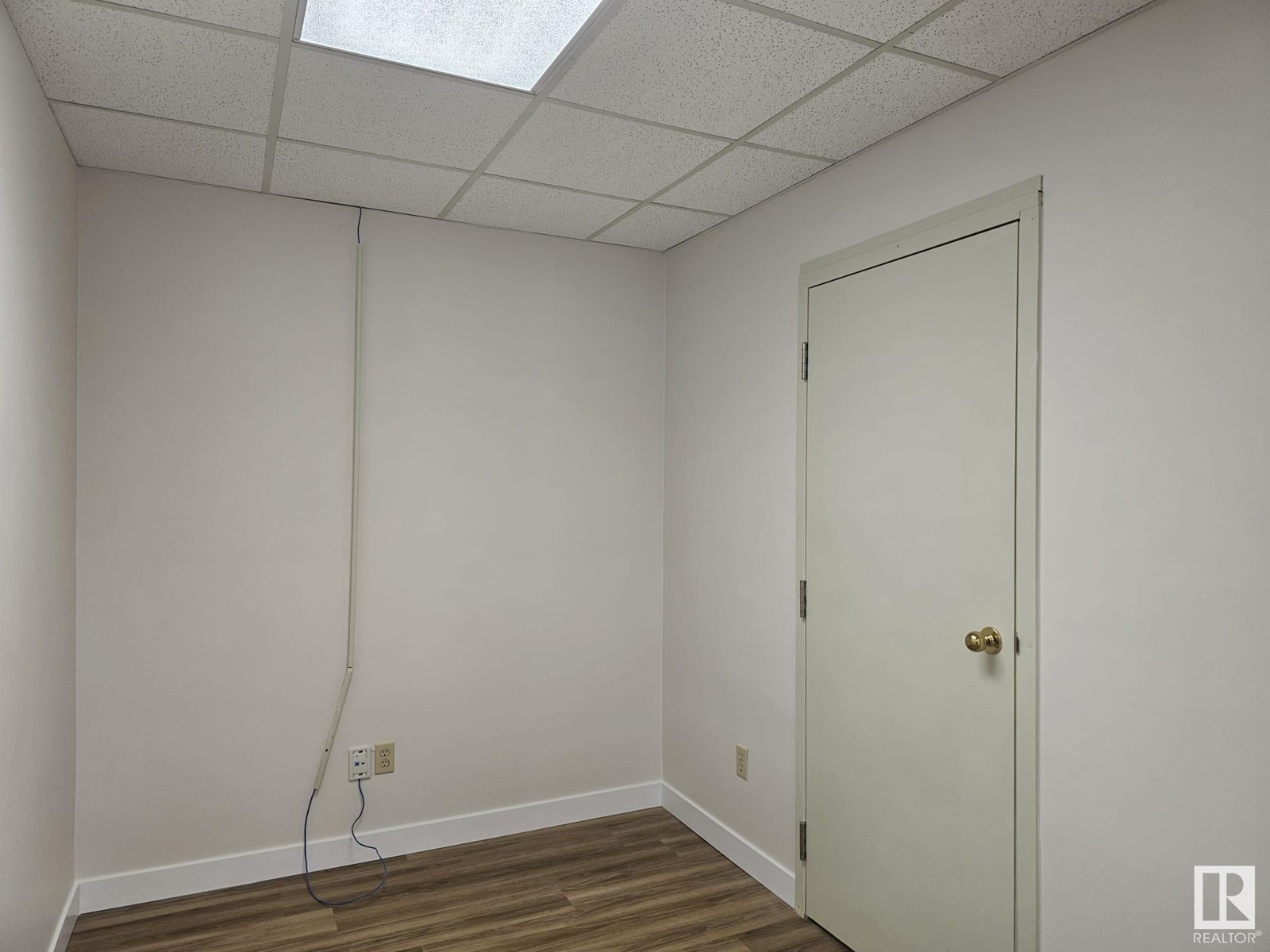 4904 56 St Property Photo 12