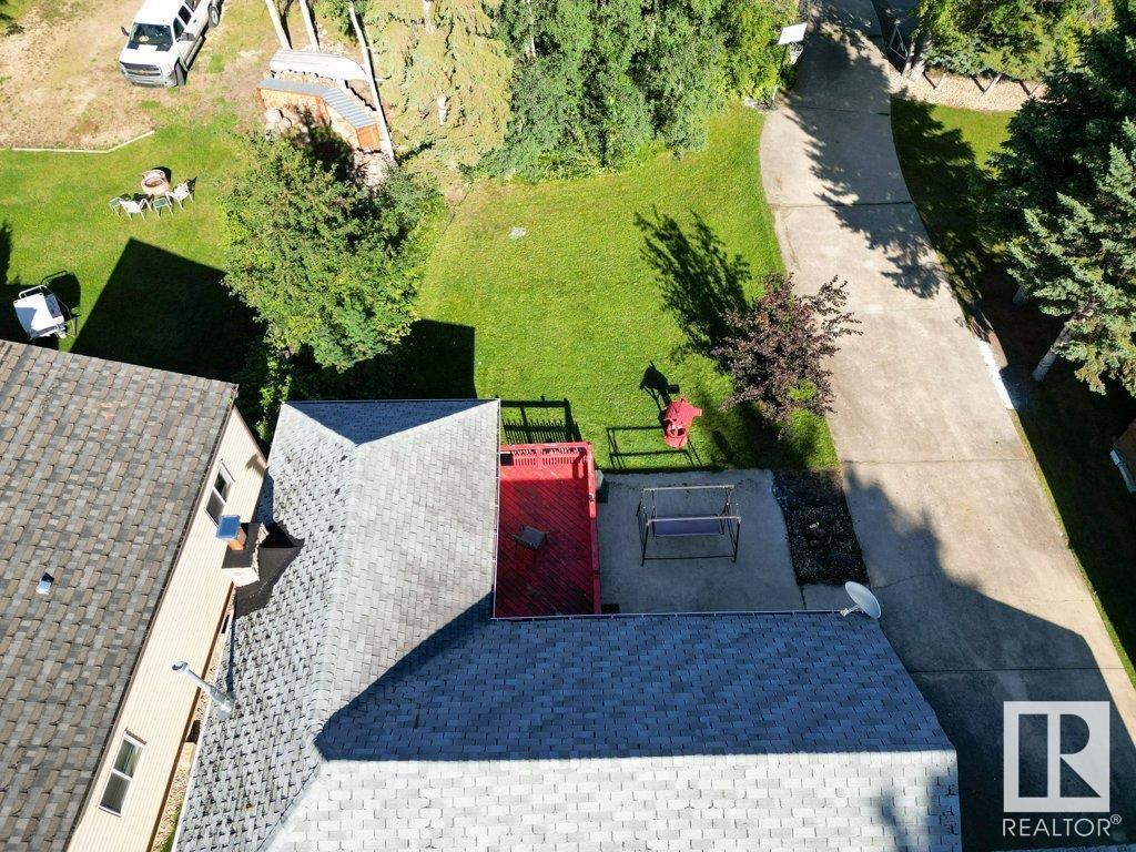 104 1st Av Property Photo 4