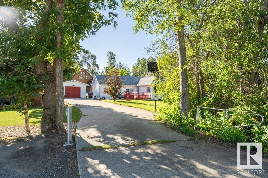 104 1st Av Property Photo 5