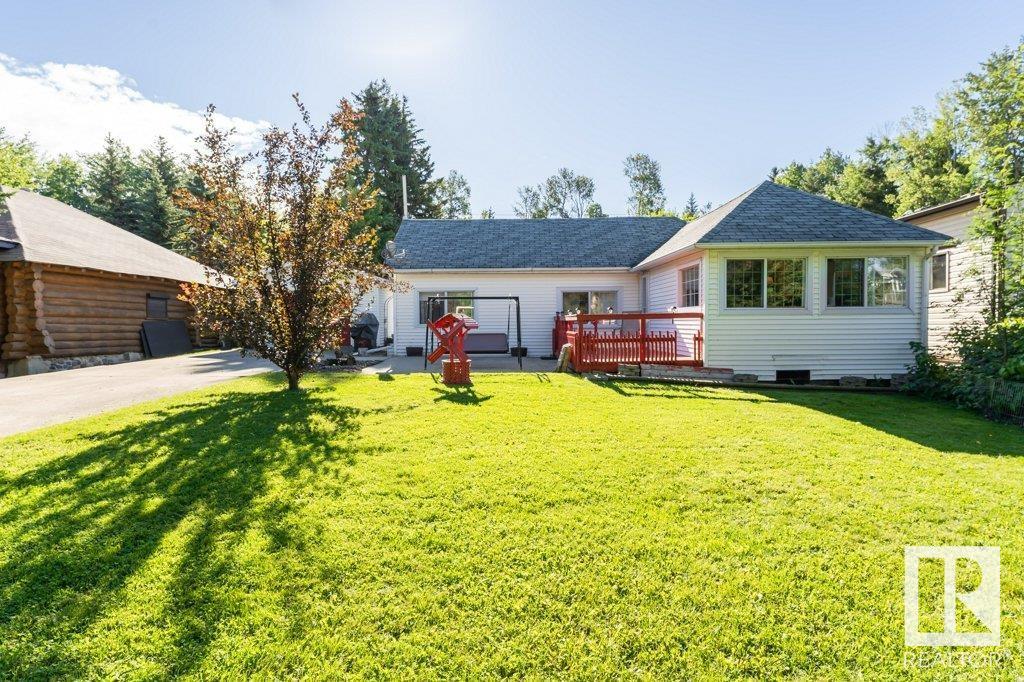 104 1st Av Property Photo 6