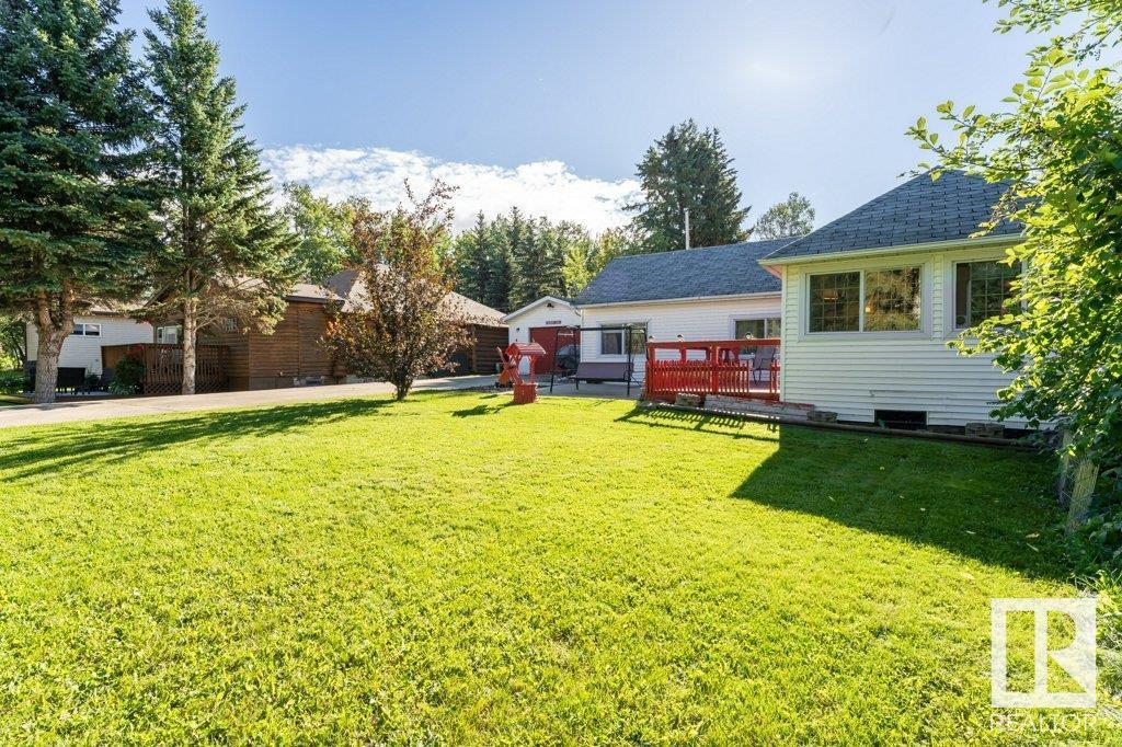 104 1st Av Property Photo 7