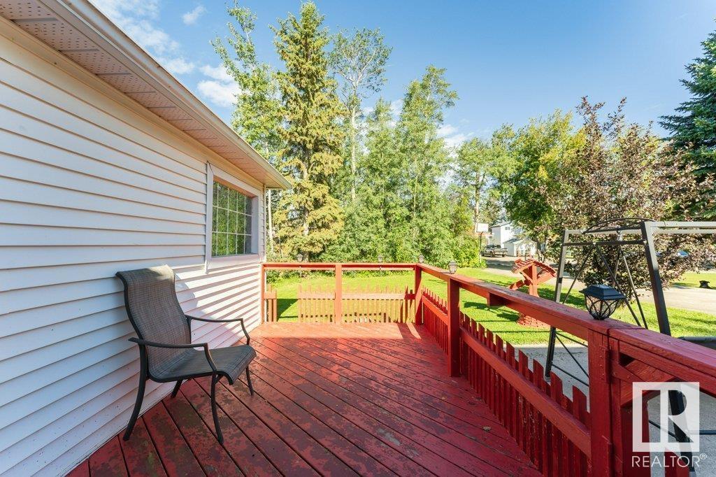 104 1st Av Property Photo 11