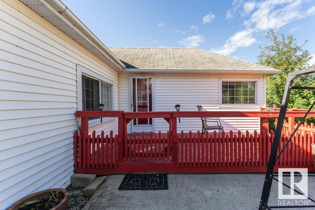 104 1st Av Property Photo 12
