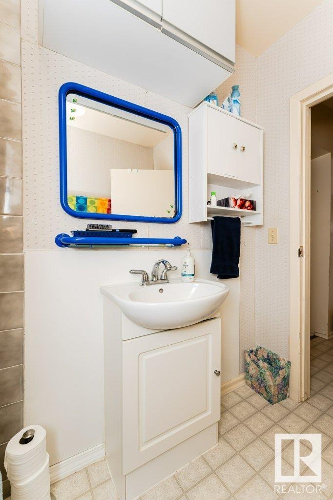 104 1st Av Property Photo 32