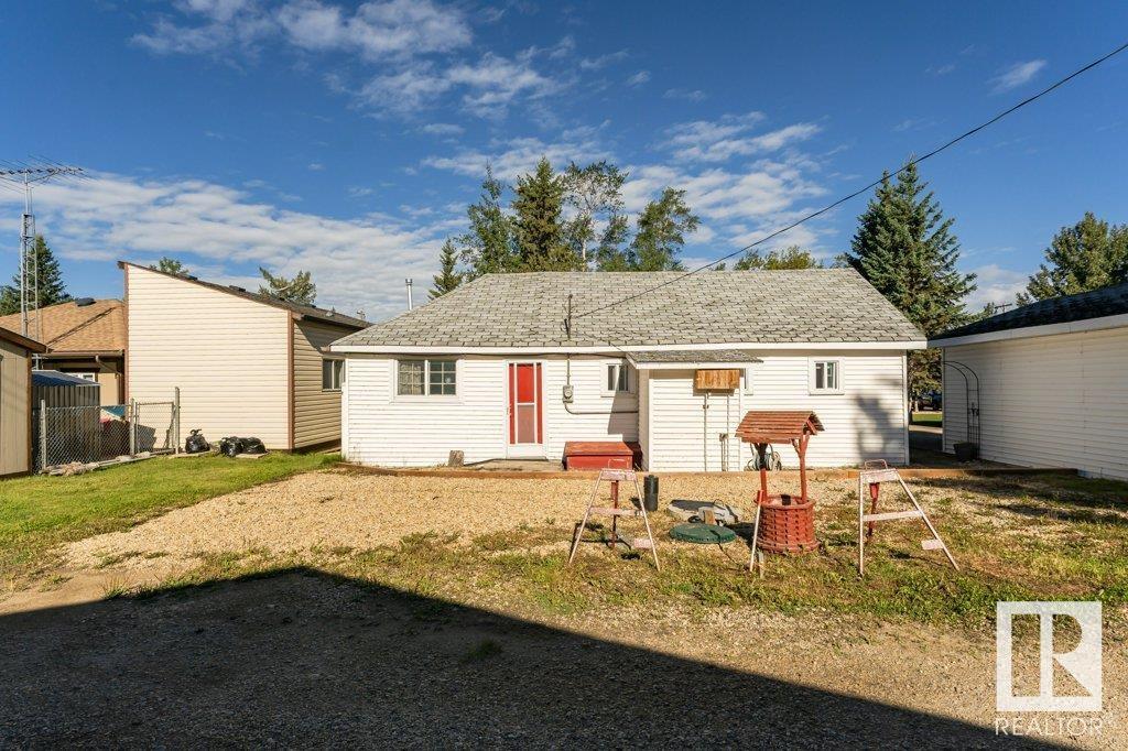 104 1st Av Property Photo 33