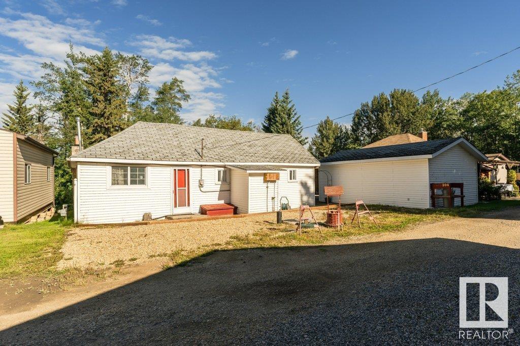 104 1st Av Property Photo 34
