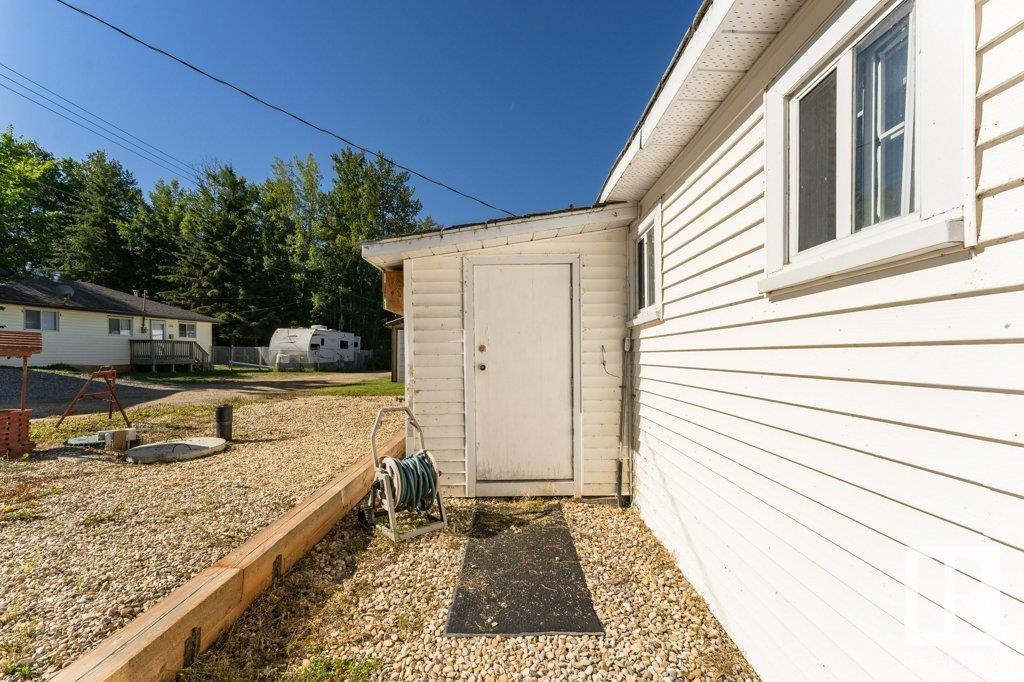 104 1st Av Property Photo 35