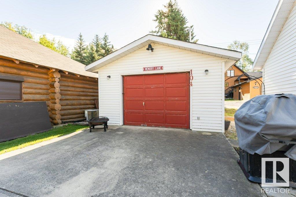 104 1st Av Property Photo 38
