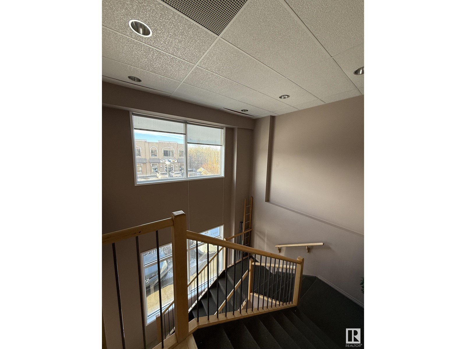 6924 Roper Rd Nw Property Photo 1