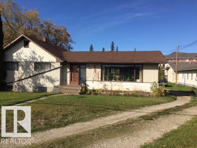 4907 & 4911 47 Av Property Photo 2