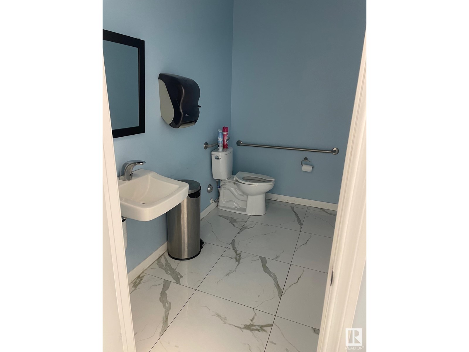 8070 167 Av Nw Nw Property Photo 10