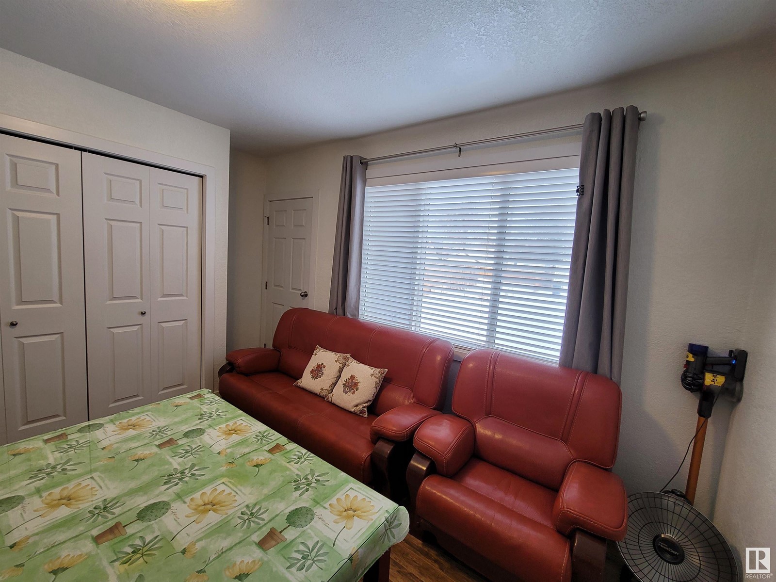 12103 127 St Nw Nw Property Photo 9